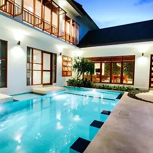 Hostel Pudak Sari Unizou, Kuta Lombok