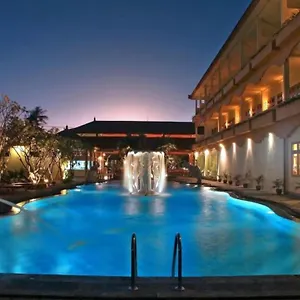 3* Hotel Febri's &